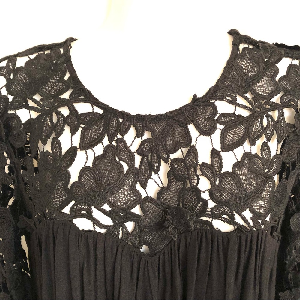 Anthropologie GUEST EDITOR Black Lace Smock Top - Picture 3 of 10